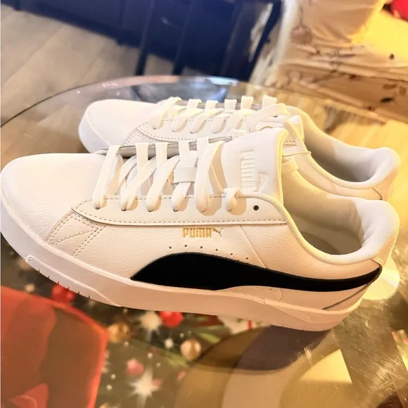 Puma White Athletic Shoes with Black Accents - Picture 12 of 12